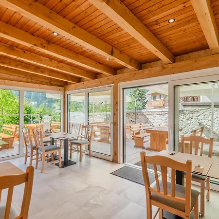 Hosnar, Hiša Mišc Apartmán