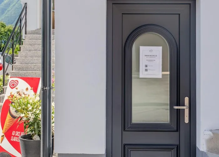 דירה Hosnar, Misc