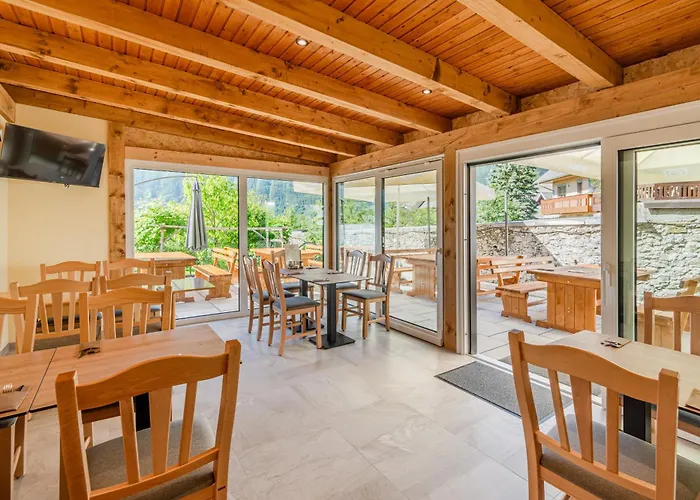 דירה Hosnar, Misc בובק