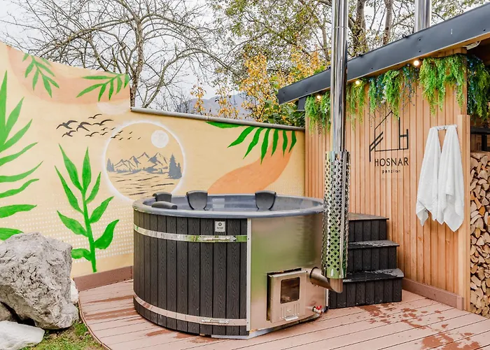 Hosnar, Misc בובק