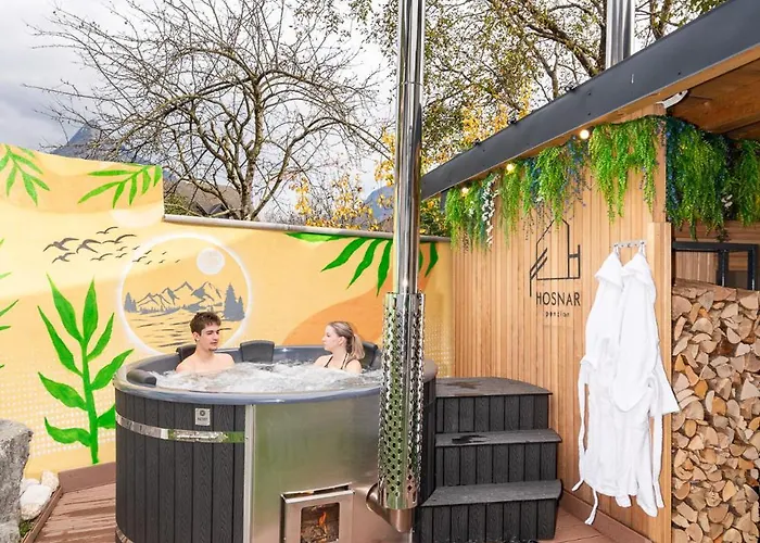 דירה Hosnar, Misc בובק